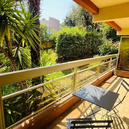 Apartment Beautiful Sunny With Balcony In *